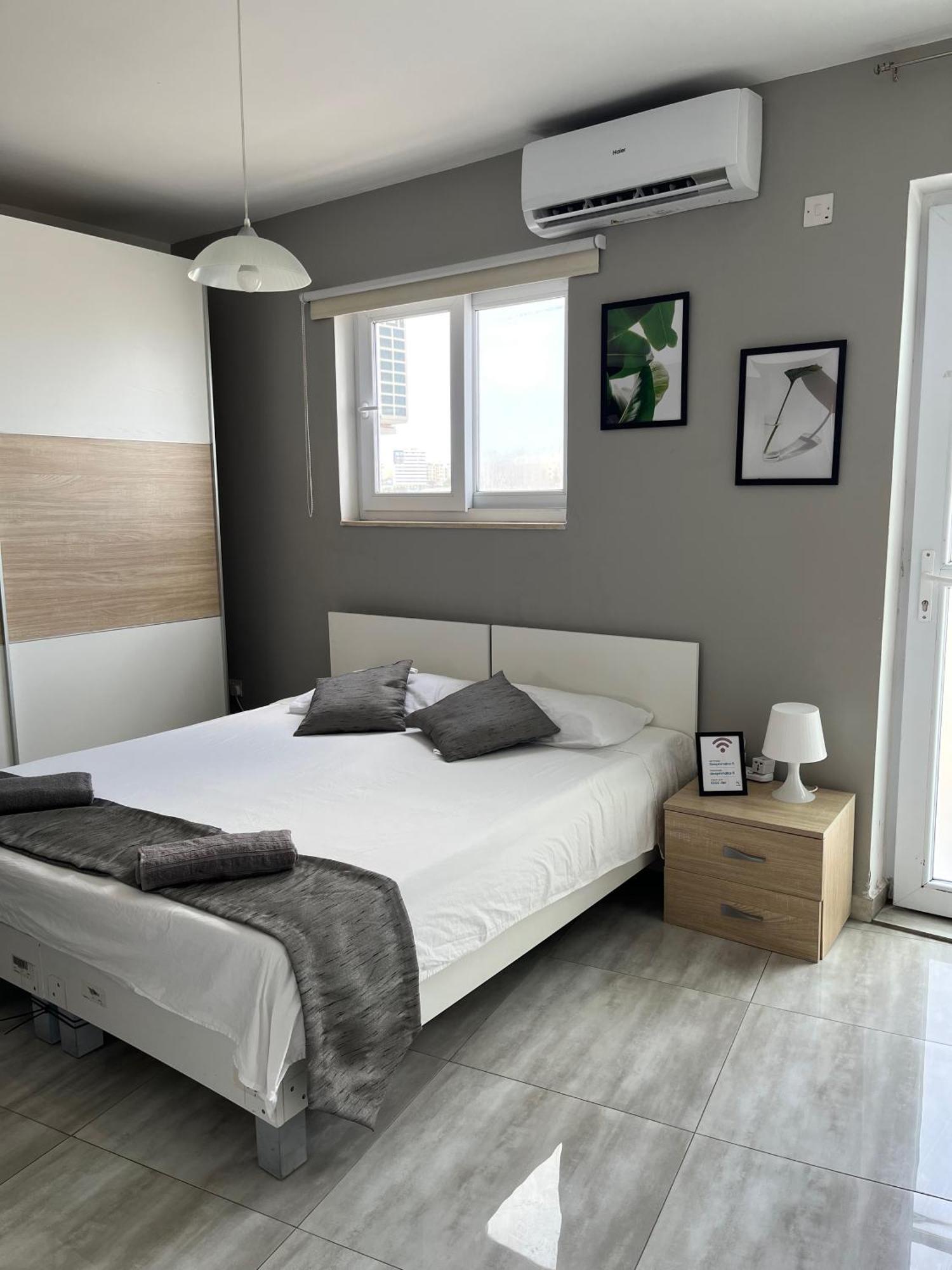 F5 Room 1, Private Double Room With Private Bathroom And Balcony In Shared Flat Msida Exteriör bild