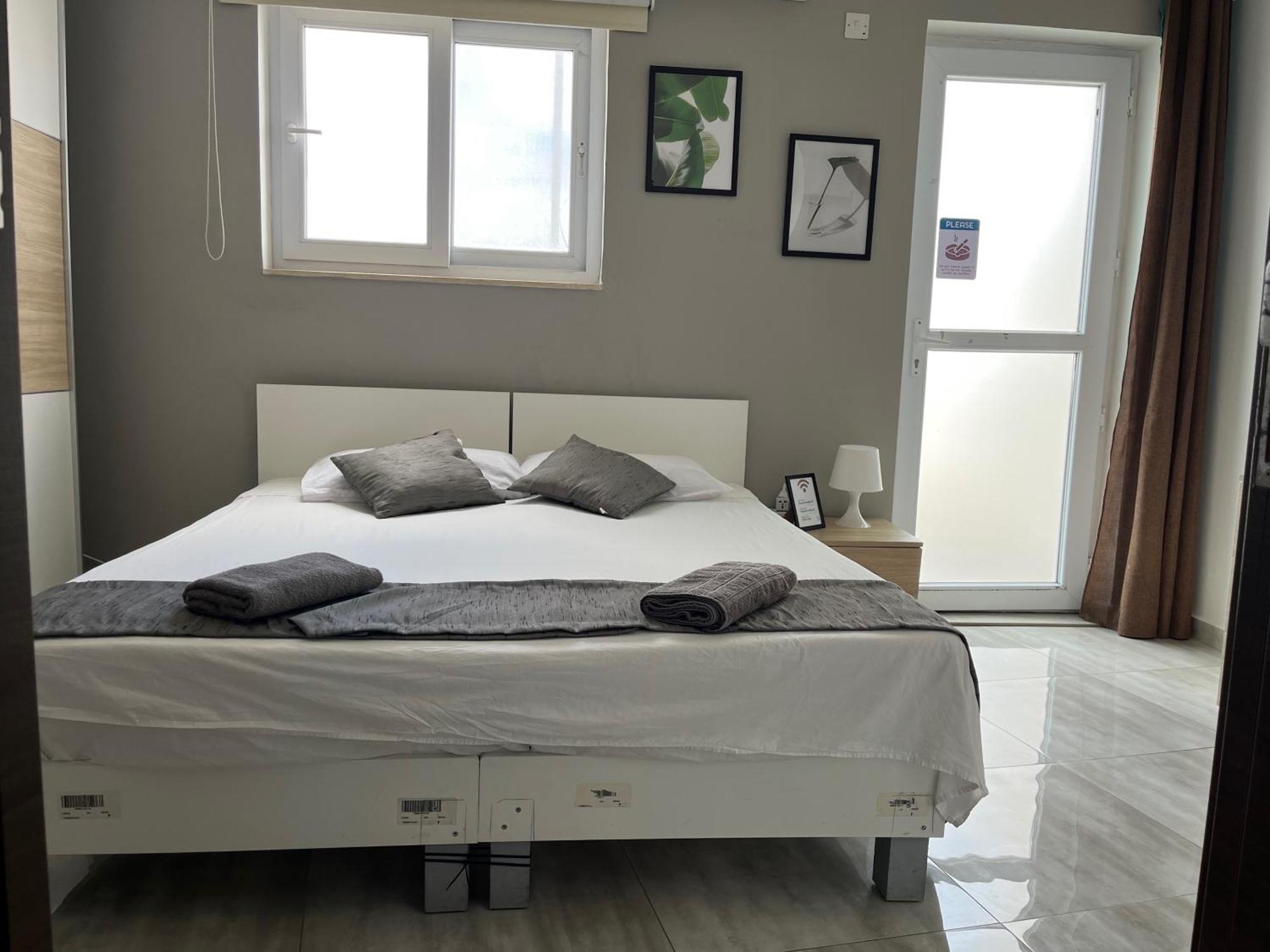 F5 Room 1, Private Double Room With Private Bathroom And Balcony In Shared Flat Msida Exteriör bild